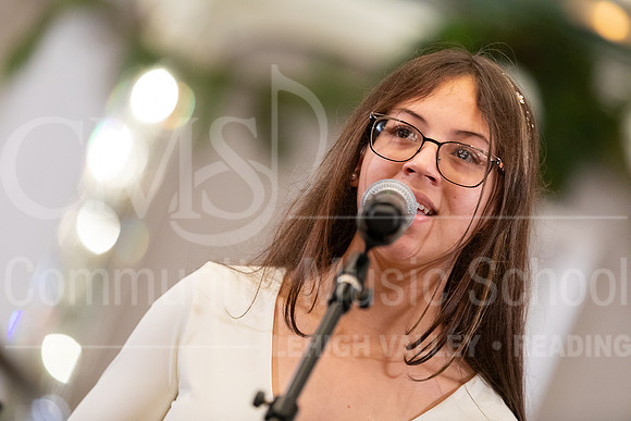 2023HolidayRecital-0017-NaomiHerrera-voice