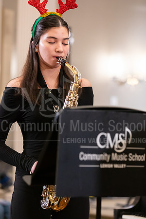 2023HolidayRecital-0032-Eliana-saxophonequartet