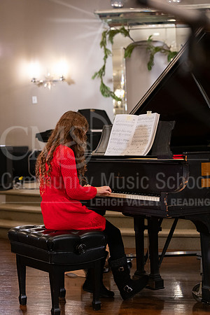 2023HolidayRecital-0085-NoraHeckman-piano